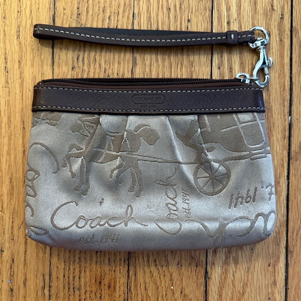 Coach Tan and Brown Wristlet Clutch vintage brown horse and carriage print